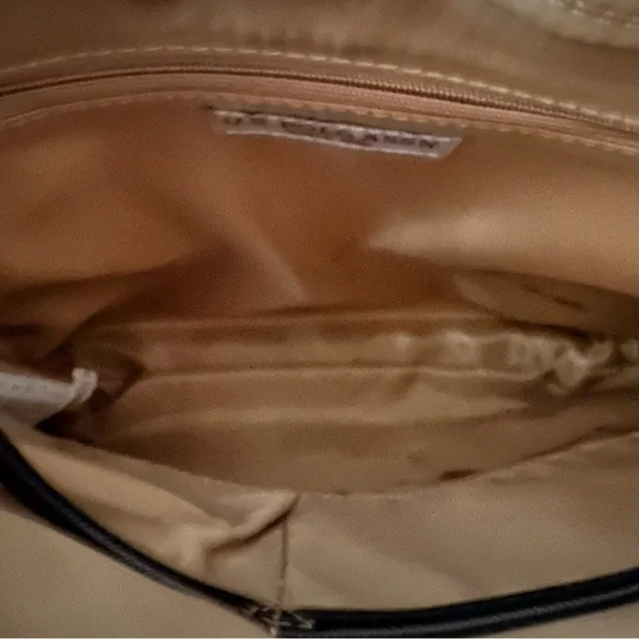 Vintage U.S. Polo Assn.Tan Interior crossbody purse - Picture 15 of 16